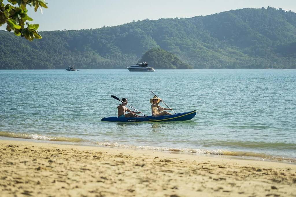 Villa Nirvana - Beachfront Tropical Chic 4Br Haven In Cape Panwa, Phuket Ban Ao Makham Ngoại thất bức ảnh