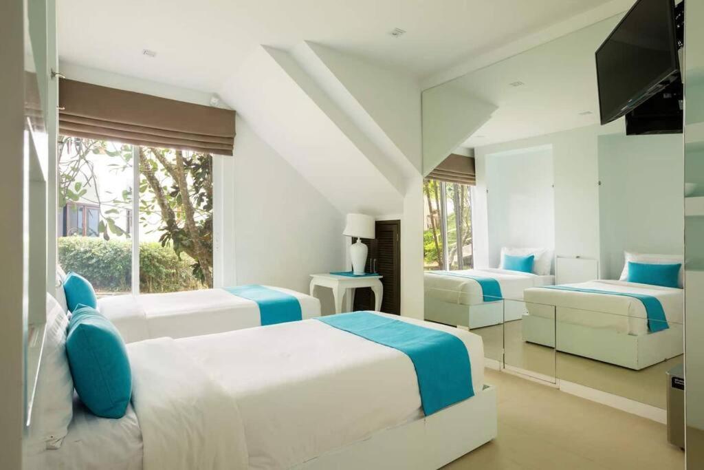 Villa Nirvana - Beachfront Tropical Chic 4Br Haven In Cape Panwa, Phuket Ban Ao Makham Ngoại thất bức ảnh